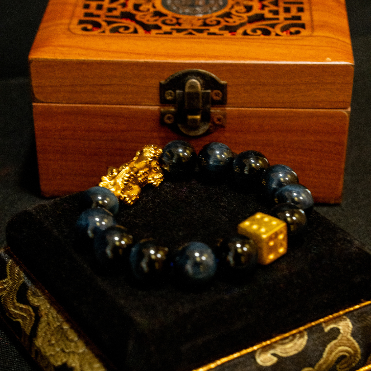 Wealth Bracelet (Fortune Pixiu with Money Dice)